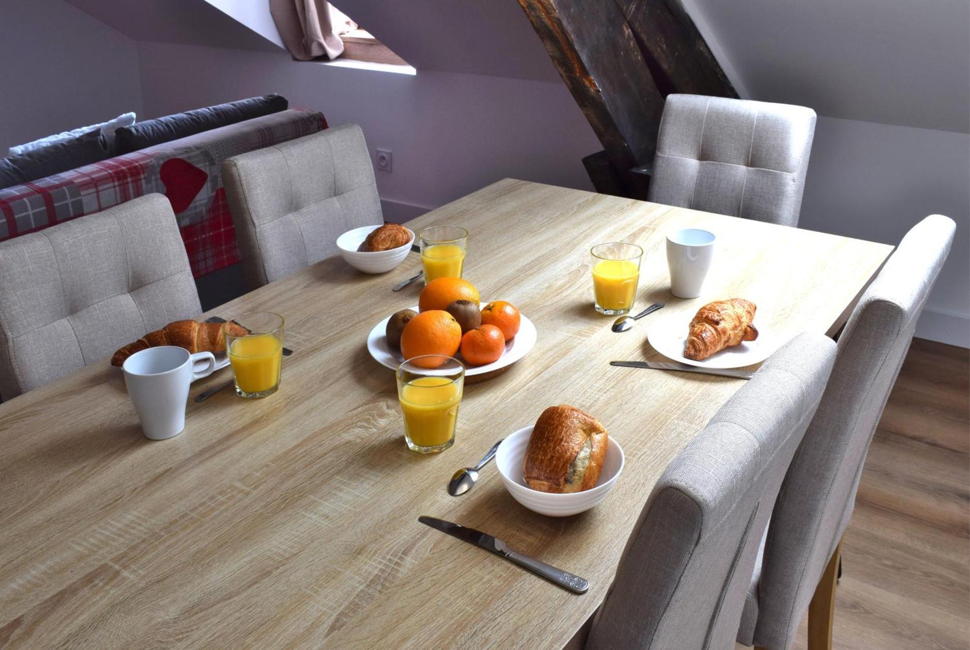 Le Chalet - Home Homy Montluçon Zewnętrze zdjęcie